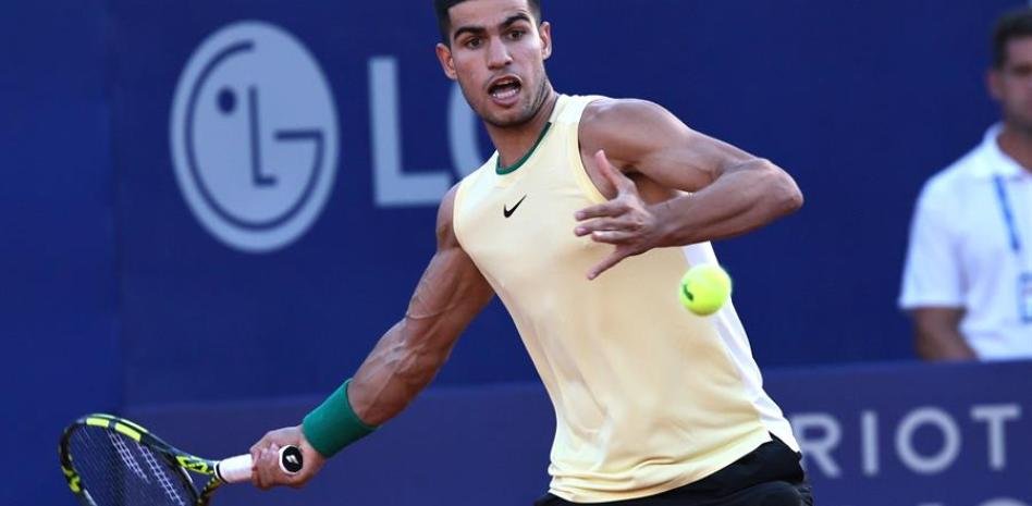 Carlos Alcaraz avanza a semifinales en torneo de Buenos Aires